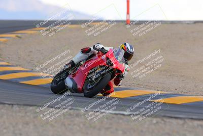 media/Oct-03-2022-Moto Forza (Mon) [[5f077a3730]]/Advanced Group/Session 5 (Turn 12)/